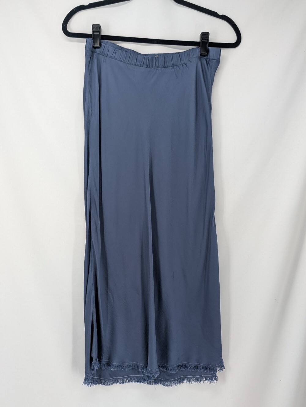 3/$20 Nation LTD Slate Blue Midi Skirt with Fringe Hem Size Small